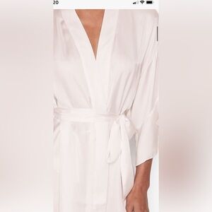 Bride robe with free bride and groom sign